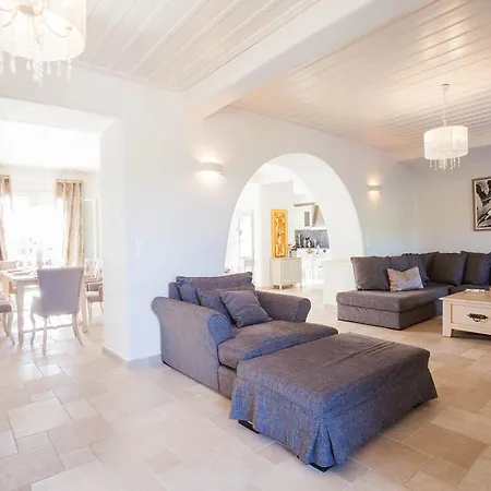 Arya Villa
